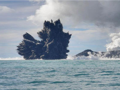 undersea volcano erupted off the coast of Tonga